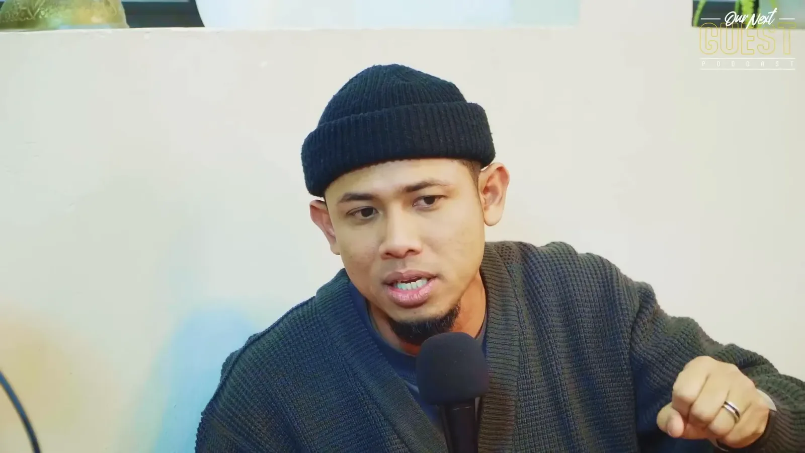 Perbincangan tentang kontroversi dalam media