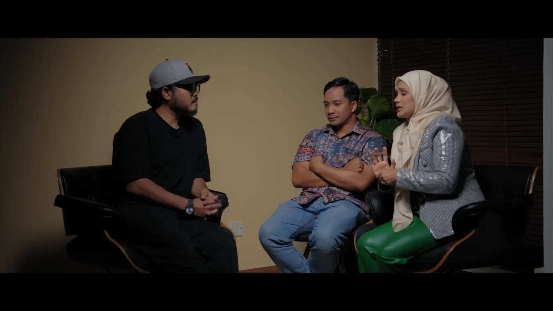 Kisah Pahit Manis Zarina Zainuddin Masa kecil Zarina yang penuh tantangan dan kesendirian
