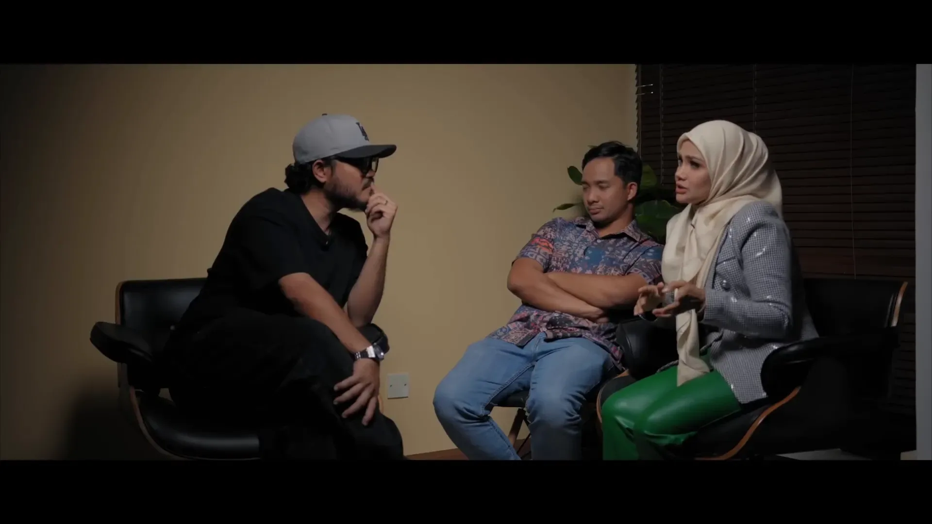 Kisah Pahit Manis Zarina Zainuddin Zarina berbicara tentang perjuangan dan keberanian di dunia hiburan
