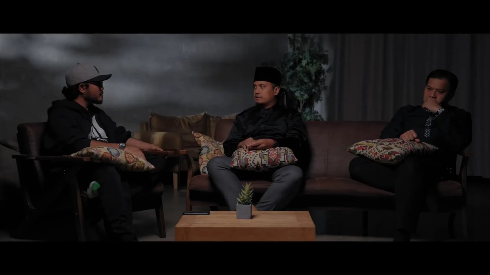 76f55ca2 1574 4018 9d2b 479e52fec385 1 Temubual bersama Ustaz Syakir Pasuni & Ustaz Ma'az Sallim : Proses Perkahwinan Islam di Singapura