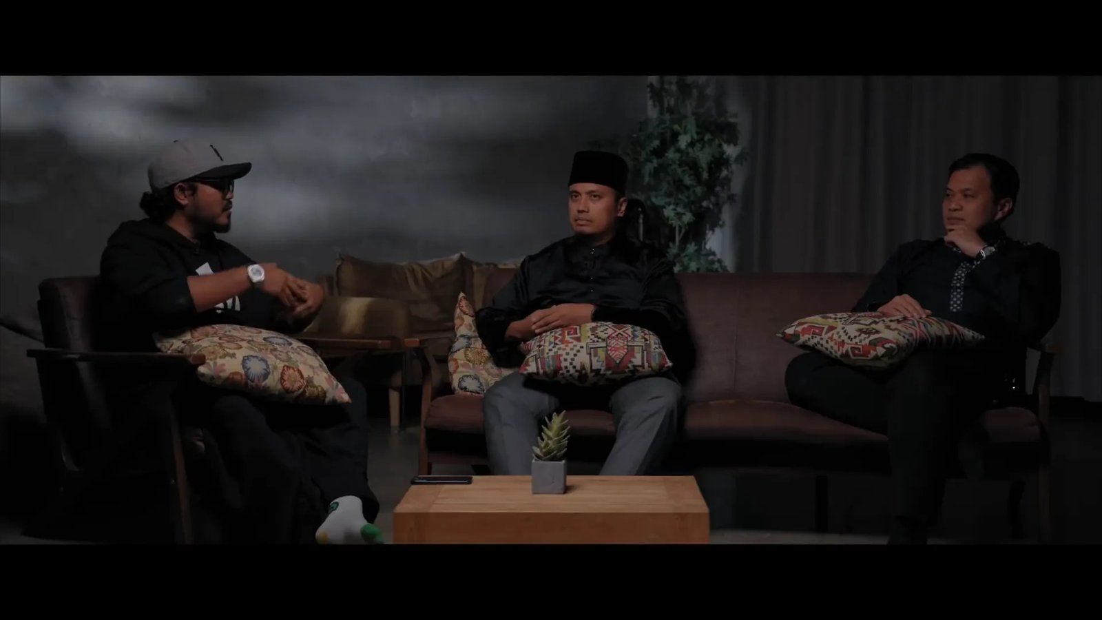 904f5327 6bd8 468b 8c03 b24975ff0197 Temubual bersama Ustaz Syakir Pasuni & Ustaz Ma'az Sallim : Proses Perkahwinan Islam di Singapura