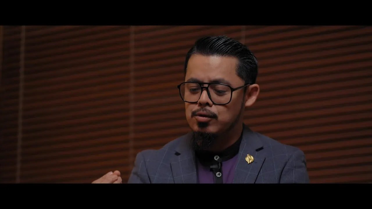 311c7309 99e5 41e9 a9f3 aa8210db7b2d Berbual Tentang Dakwah, Pemakaian, Pendidikan Anak dan Masalah Buli — Perspektif Saya bersama Ustaz Amin Idris