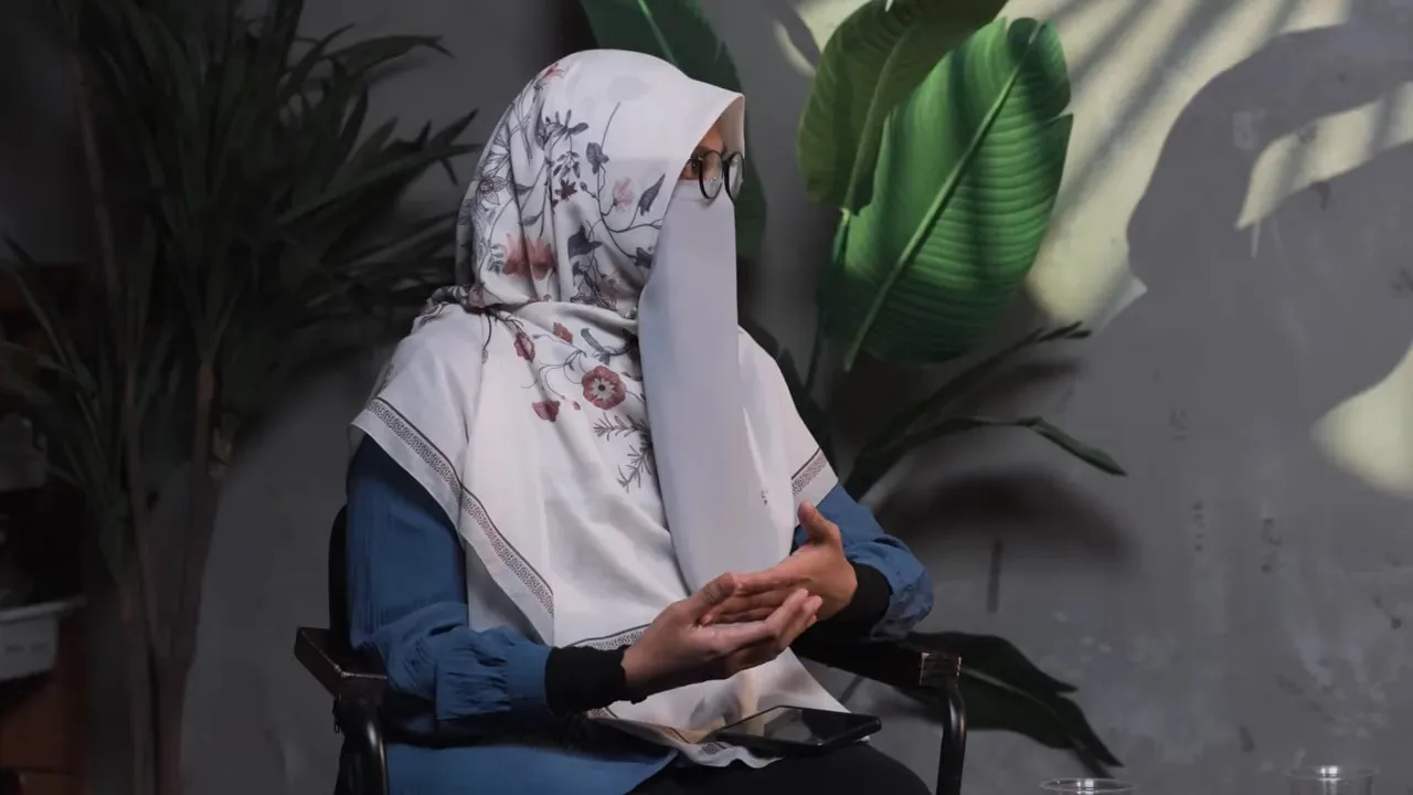 The Weekly Deen Show Eps 2 - “Adakah Depresi Tanda Lemah Iman?” Interview dengan Ustazah Dr. Noraini Abdul Wahab & Ustaz Haron Hassan 386ca28a 650b 485c A493 2be822ee4d89