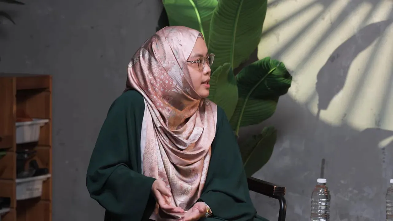 Aaza berbicara tentang Allah sebagai sumber keamanan